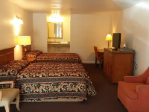 Country Regency Inn & Suites Hotels in Manvel