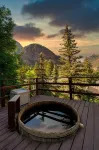 Box Canyon Lodge and Hot Springs