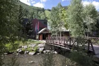 Ski in Out Lift 7! Deck, Hot Tub, Garage Parking Condo - 3 stjerner
