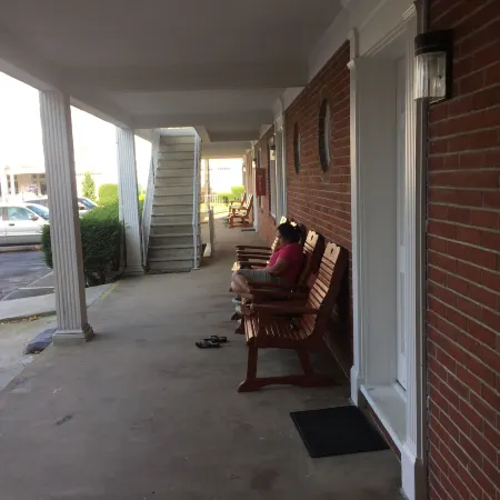 Motel Town House