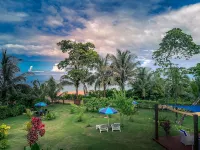 Oasis Bluff Beach Hotels in Bocas Del Toro