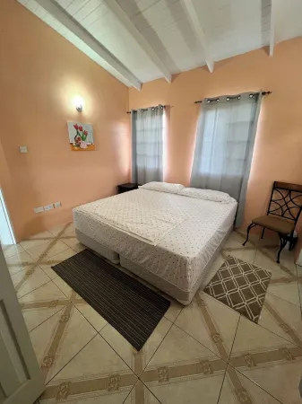 Panoramic view top floor apartment 10mins from Castries and Rodney Bay Отели в г. Grande Riviere