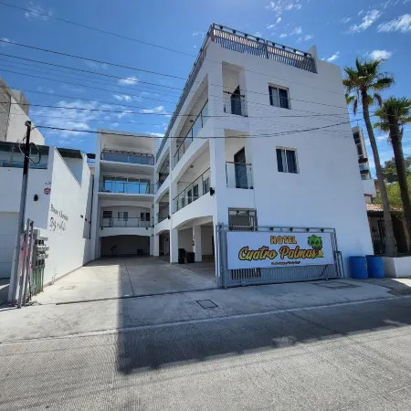 Cuatro Palmas Hotel