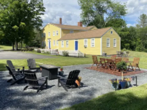 Colonel Spencer Inn Hotels in Campton