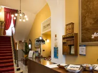 Hotel Belle Epoque Hotels near Villa Ormond
