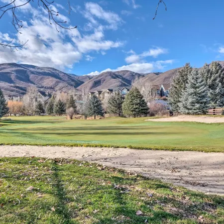 Large, Cozy Midway Studio w/ Mountain Views!