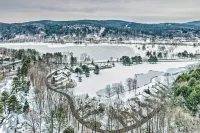 Hartford Escape w/ Fire Pit ~ 3 Mi to Ski & Golf! - Wifi