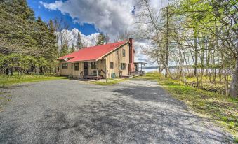 Waterfront Lake Pleasant Getaway w/ Kayaks, Grill!
