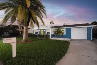 Holiday Oasis with Heated Pool Near Gulf Beaches!