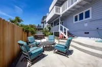 Hot Tub and Stunning River Views - Gorgeous Scenic Haven