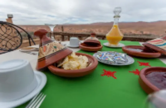 泰扎若因內古堡住宿加早餐旅館