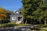 Clarendon Hills Top Floor Hotels in Clarendon Hills