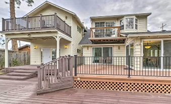 Spacious Grants Pass Home w/ Hot Tub & Views!