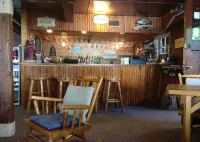 Red Lodge Resort 紅色小屋度假村