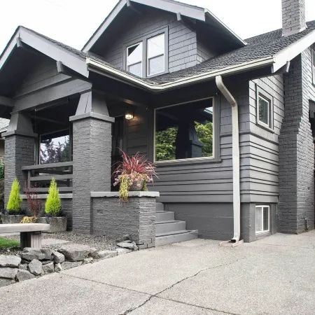 Updated Tacoma Home w/ Patio: 3 Mi to Downtown