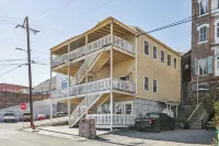 Ski and Relax Mtn-View Apt with Deck in Virginia City