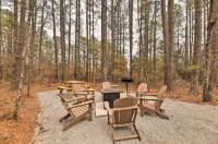 Beautiful New Bern Studio Cabin w/ Fire Pit! - 3-Star