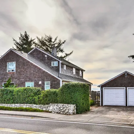 Waterfront Seaside Beach Home w/ Views & Hot Tub!