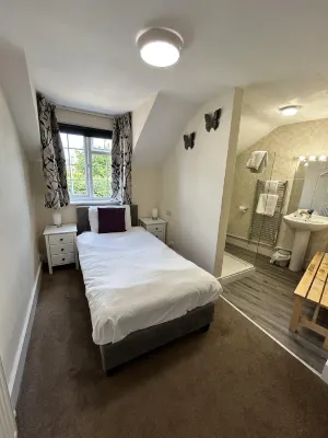 The Blacksmith's Arms Halland Hotels near Frant