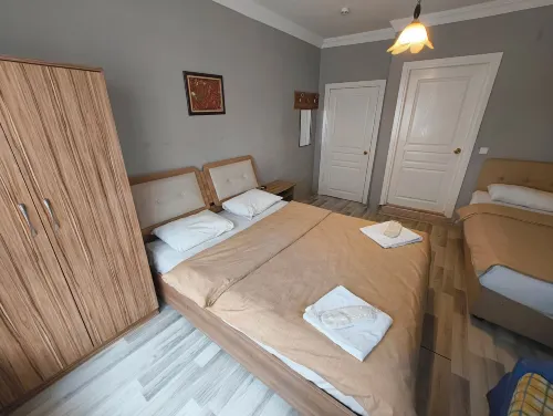 Tac Palace