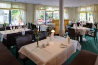 Hansens Haus am Meer Hotels in Edewecht