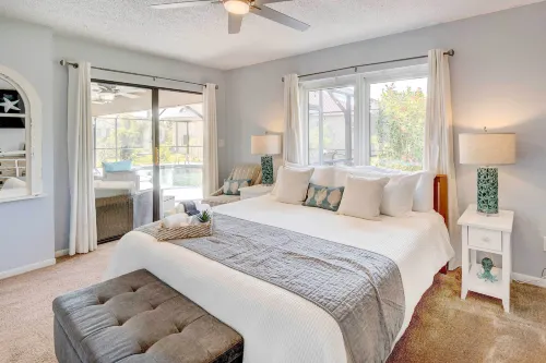 Punta Gorda Canal Home w/ Private Pool! - Parkplatz
