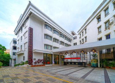 Hotel Exterior The Infantry Hotel Photo