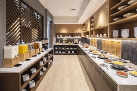 Hyatt Place Reno Отели рядом с достопримечательностью «Fourth Ward School Museum»