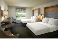 Holiday Inn & Suites Philadelphia W - Drexel Hill