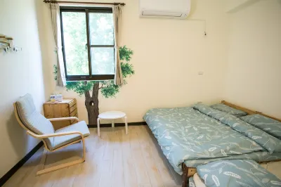 Tree House Café & Homestay Hotell i Zhunan Township