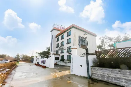 Anmyeongdo Oshu Отели рядом с достопримечательностью «Ch'ŏngp'odae-haesuyokchang»