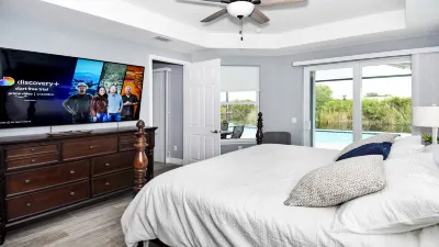 Phoenix, quite Area, Pool and great water few Hotel in zona Seahawk Park