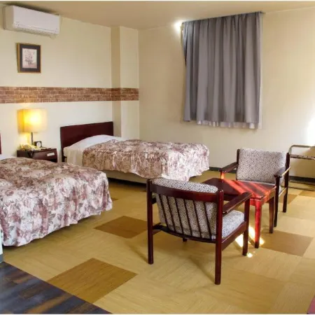 Hotel Platon Annex Green Plaza Отели рядом с достопримечательностью «Камиямада Оншен»