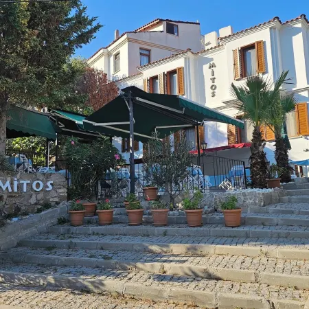 Mitos Hotel
