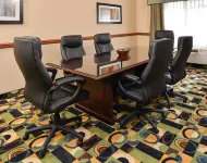 Holiday Inn Express & Suites Burlington فنادق في برلنغتون