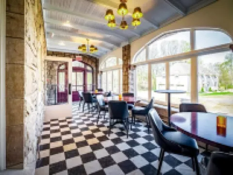 Willoughby House Inn Hoteles en Willoughby