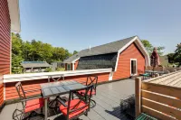 Acadia Home w/ Rooftop Deck - Close to Trails! - Wifi