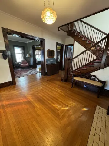 Williams House - 6-Bedroom Victorian Retreat & River Trailhead