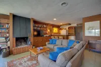 Spacious San Antonio Home ~ 5 Mi to Downtown! - Country Houses