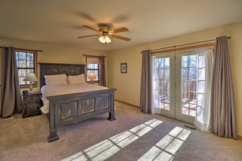 Secluded Marble Falls Family Home w/ Mtn Views! - Wifi