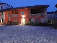 Decanter House - Wine Resort Alto Piemonte
