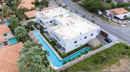 Chic 3BR Apartment Mambo Beach Area Stay