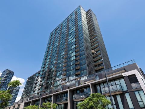 Melbourne Private Apartments - Stadium and Harbour Views