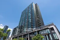 Melbourne Private Apartments - Stadium and Harbour Views