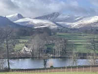 Peacock Cottage, Pet Friendly,  Black Mountain Range, nestled on Brecon Beacons Hotels in Brecon