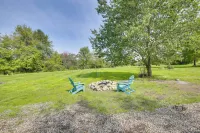 Fire Pit + on-Site Pond: Hudson Valley Home! - balcon