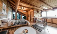 Sacheon Maren626 Pension Отели в г. Сачхон
