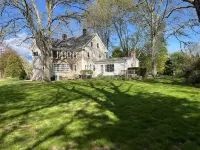 Coastal Farmhouse at Ninigret Pond. Blocks to the beach.  Sleeps 4 to 12 people