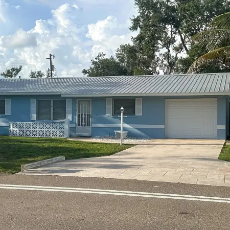 Quiet Venice Retreat with Private Lanai and Pool!