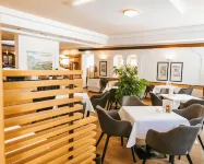 Thermenhotel Vier Jahreszeiten Các khách sạn ở Lutzmannsburg